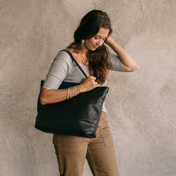The Shia Tote - Jax | Rais Case