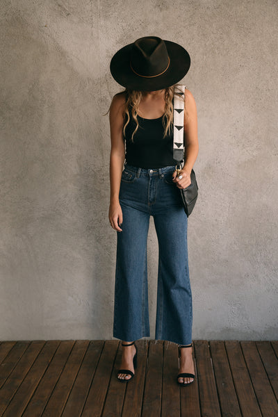 Wila Rais Case Strap