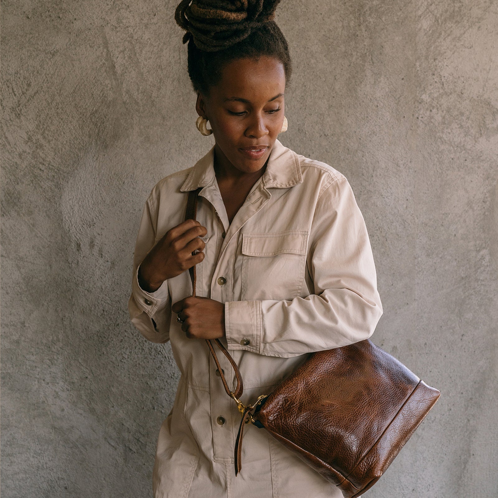 The Avery Messenger - Rodeo Brown | rais case img1